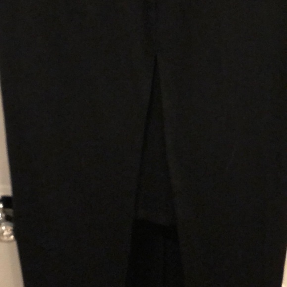 Lulu’s black fitted dress - Picture 2 of 3